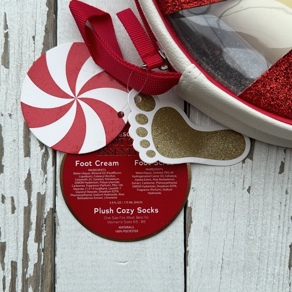 ❣️HOST PICK❣️ Body Prescriptions Foot Care Essentials Gift Set NWT - Picture 2 of 4